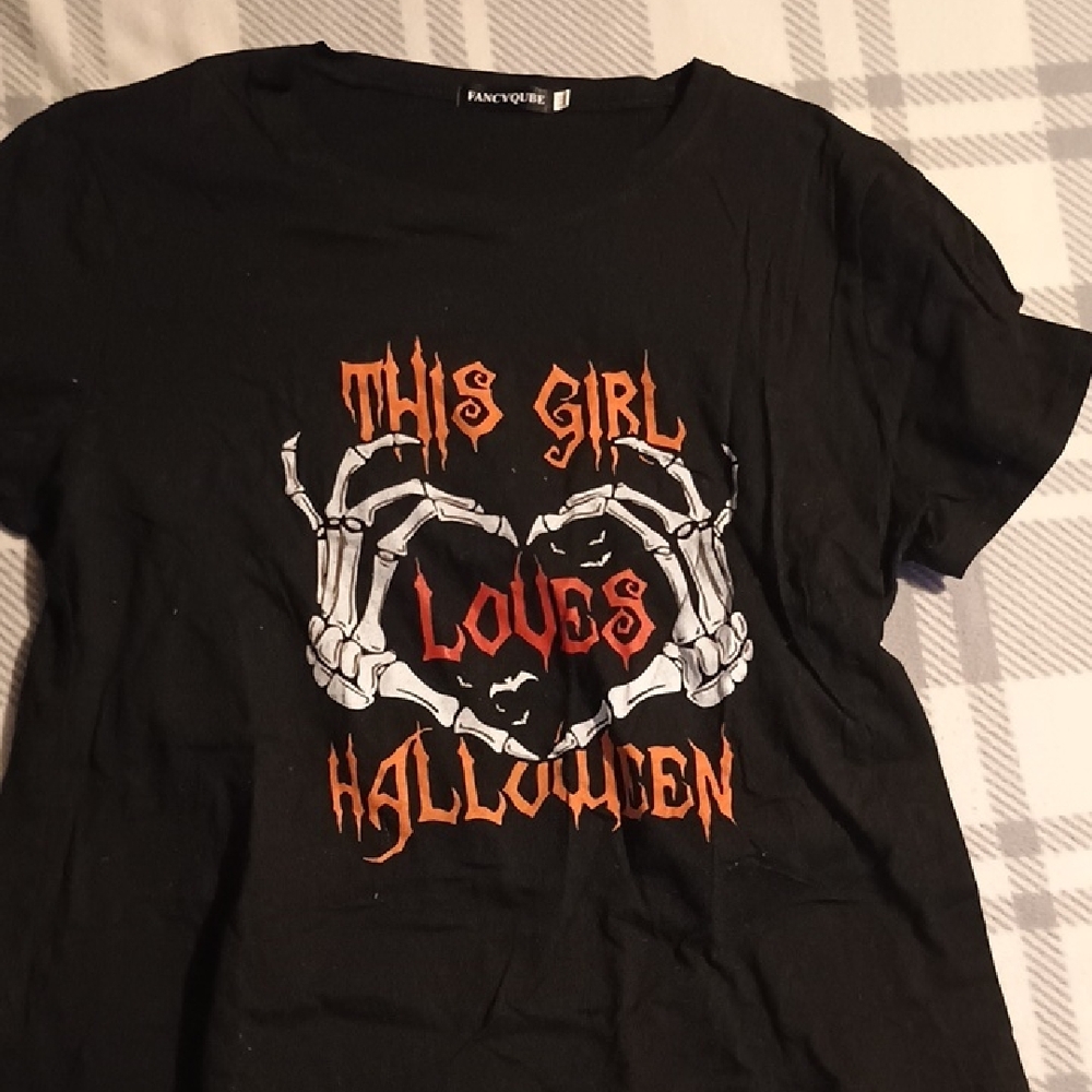 Fangxue Black Halloween Graphic Tee